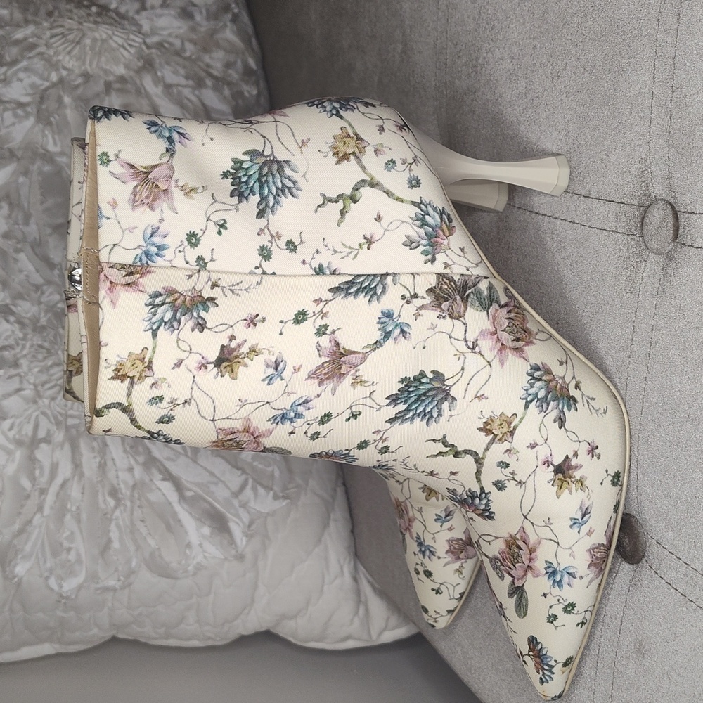 Antonio Melani Floral Print Booties - Picture 4 of 10